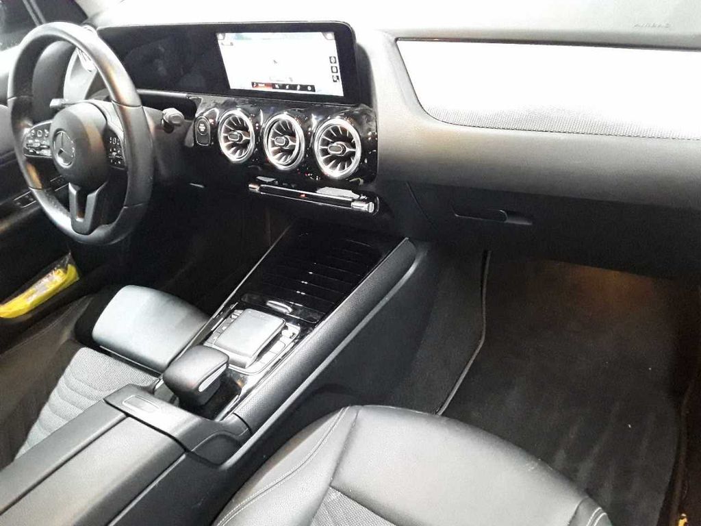 Mercedes-Benz GLA 250 2022