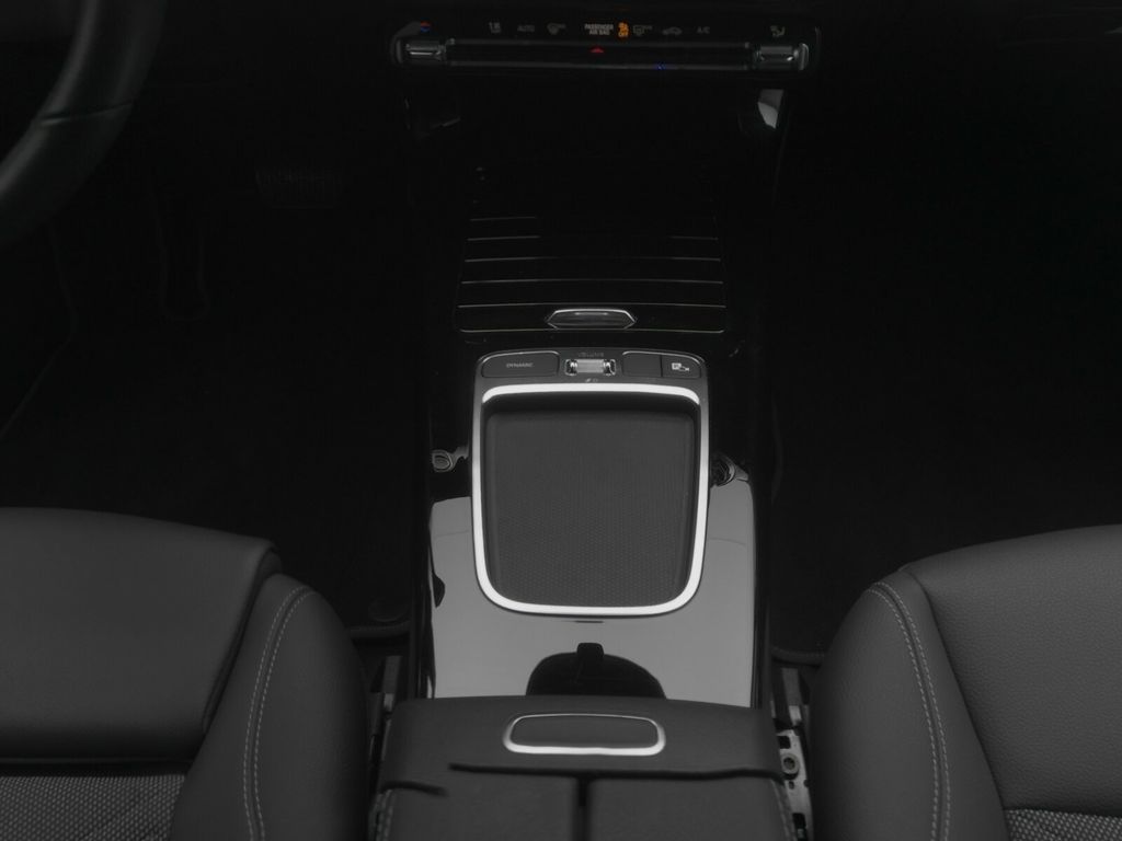 Mercedes-Benz A 180 2024