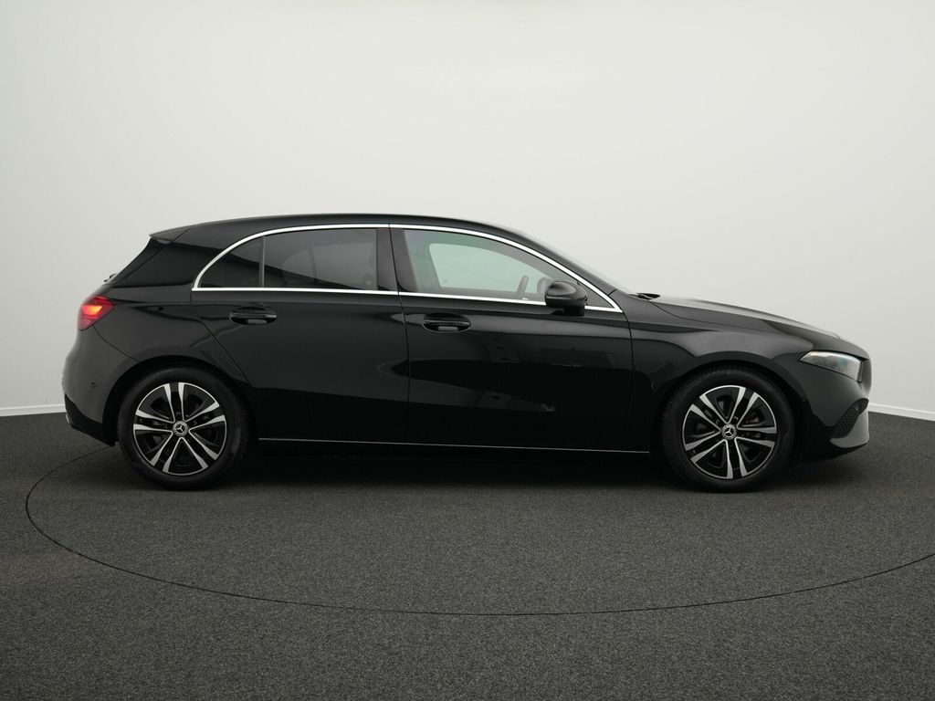Mercedes-Benz A 180 2024
