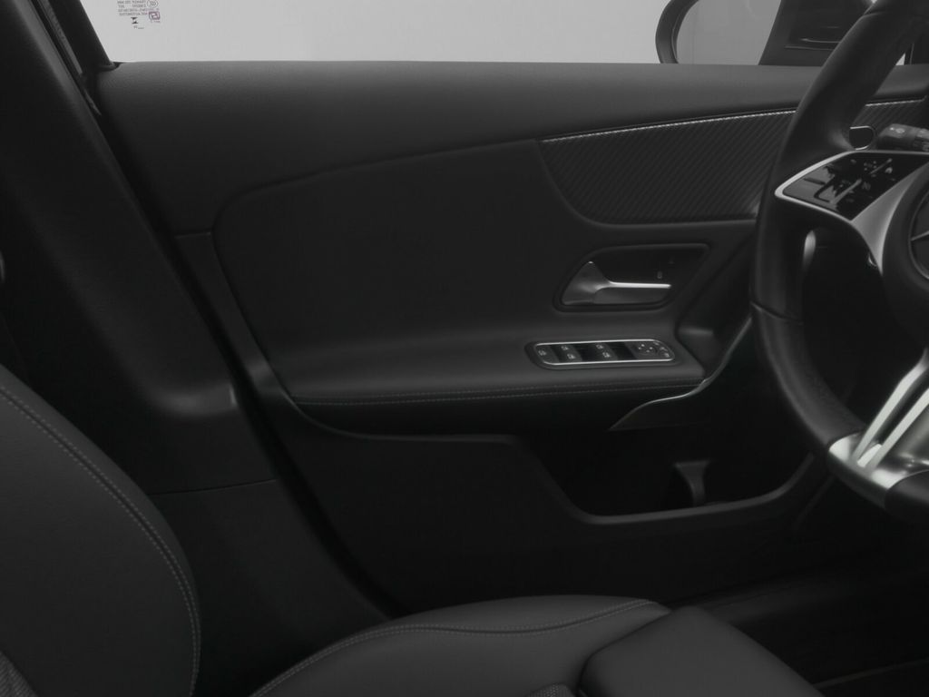 Mercedes-Benz A 180 2024