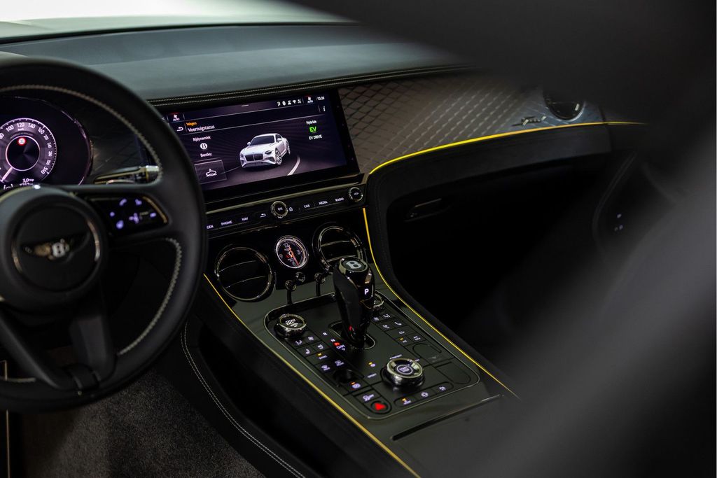 Bentley Continental GT 2025