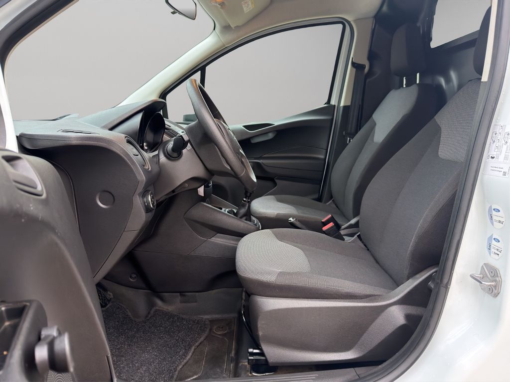 Ford Transit Courier 2021