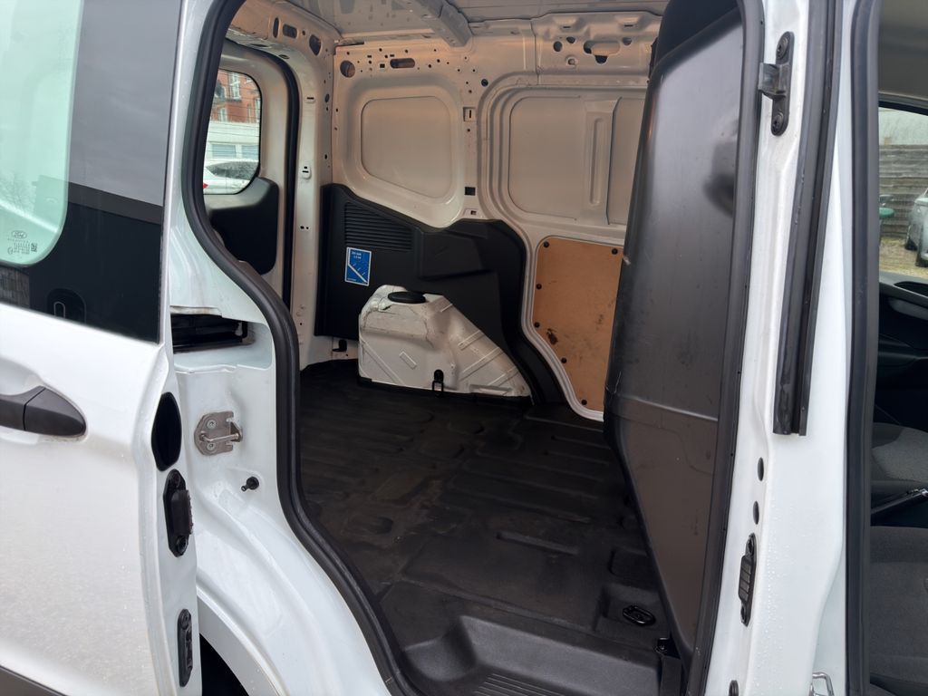 Ford Transit Courier 2021