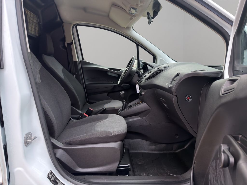 Ford Transit Courier 2021