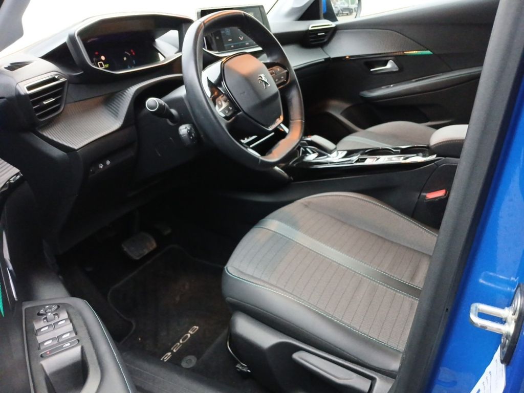 Peugeot 208 2021