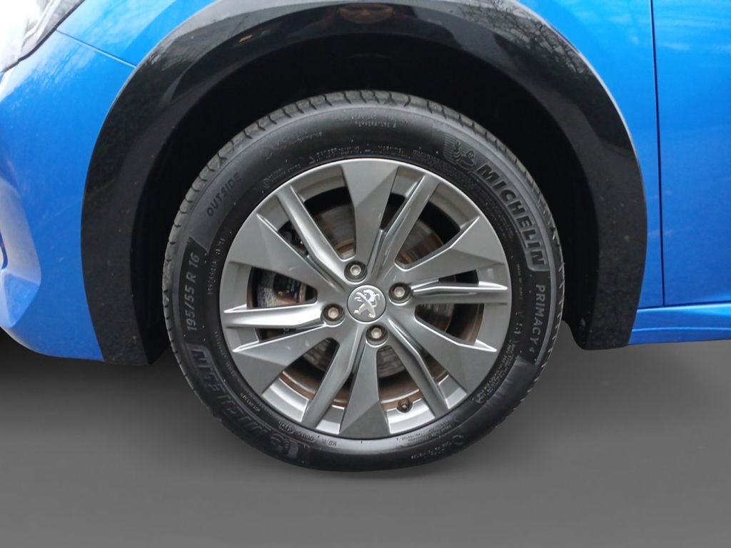 Peugeot 208 2021