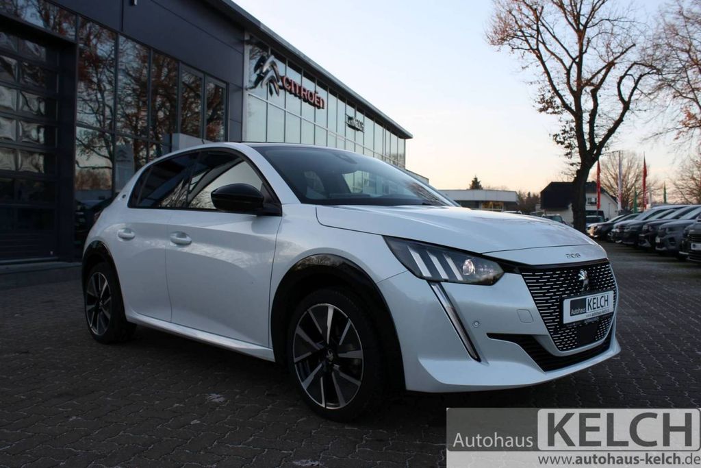 Peugeot e-208 2021