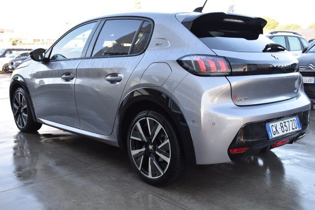 Peugeot 208 2022