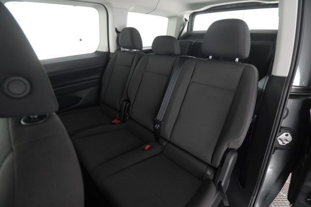 Ford Tourneo Connect 2025