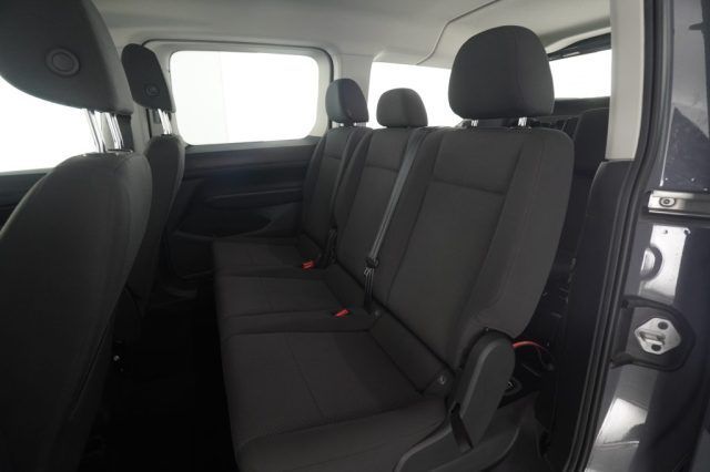 Ford Tourneo Connect 2025