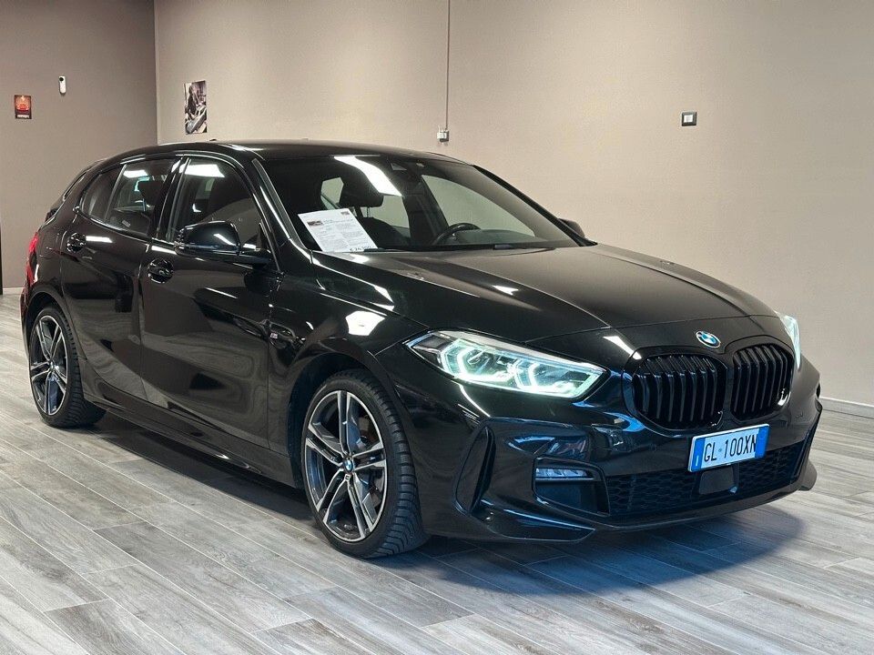 BMW 118 2022