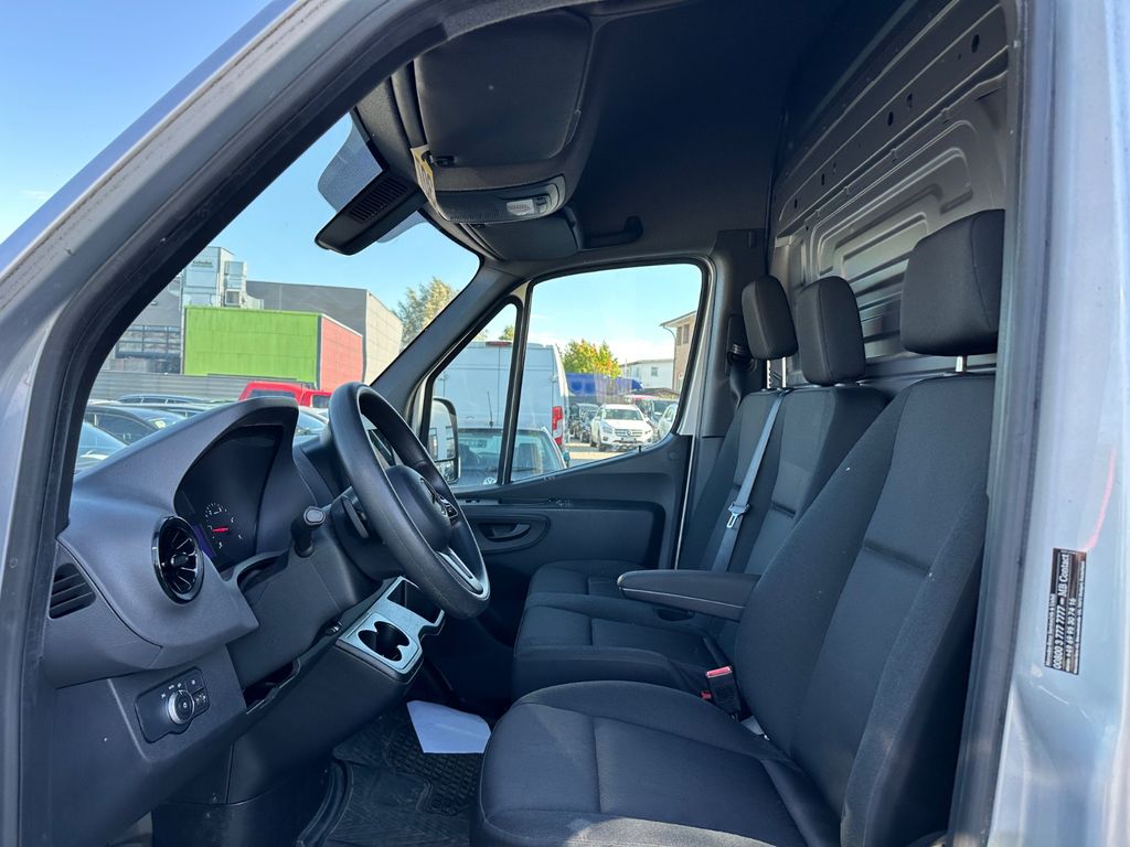 Mercedes-Benz Sprinter 2021