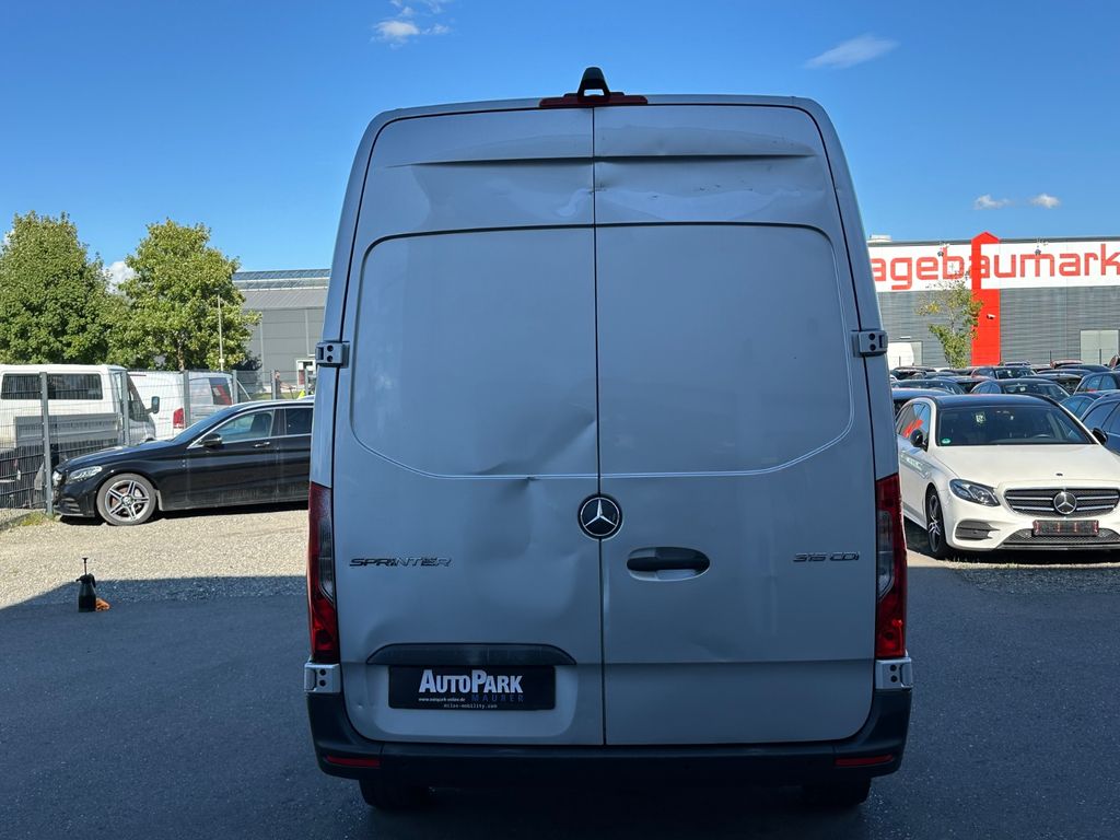 Mercedes-Benz Sprinter 2021