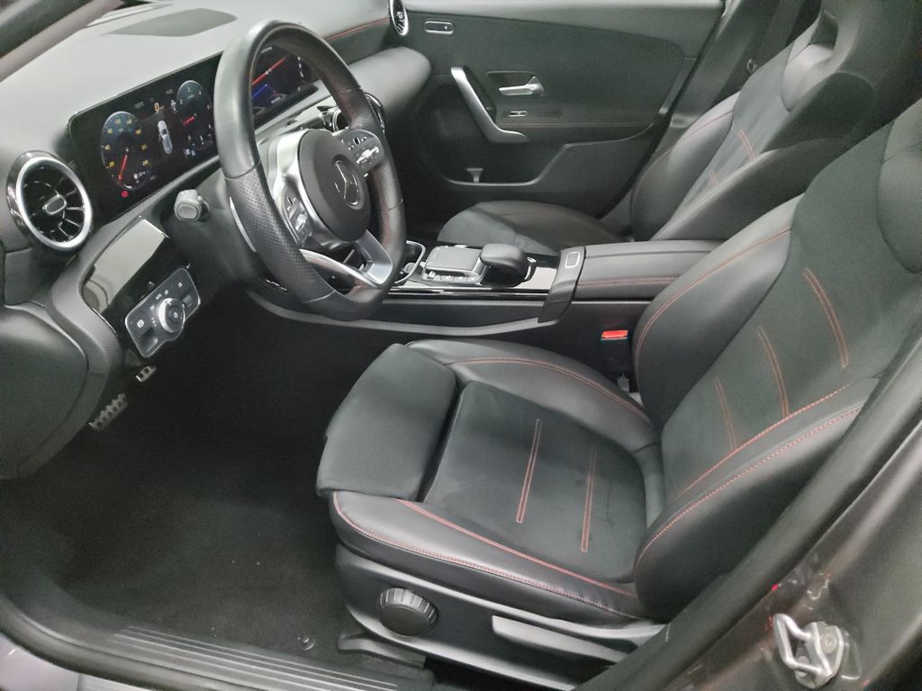 Mercedes-Benz A 180 2023