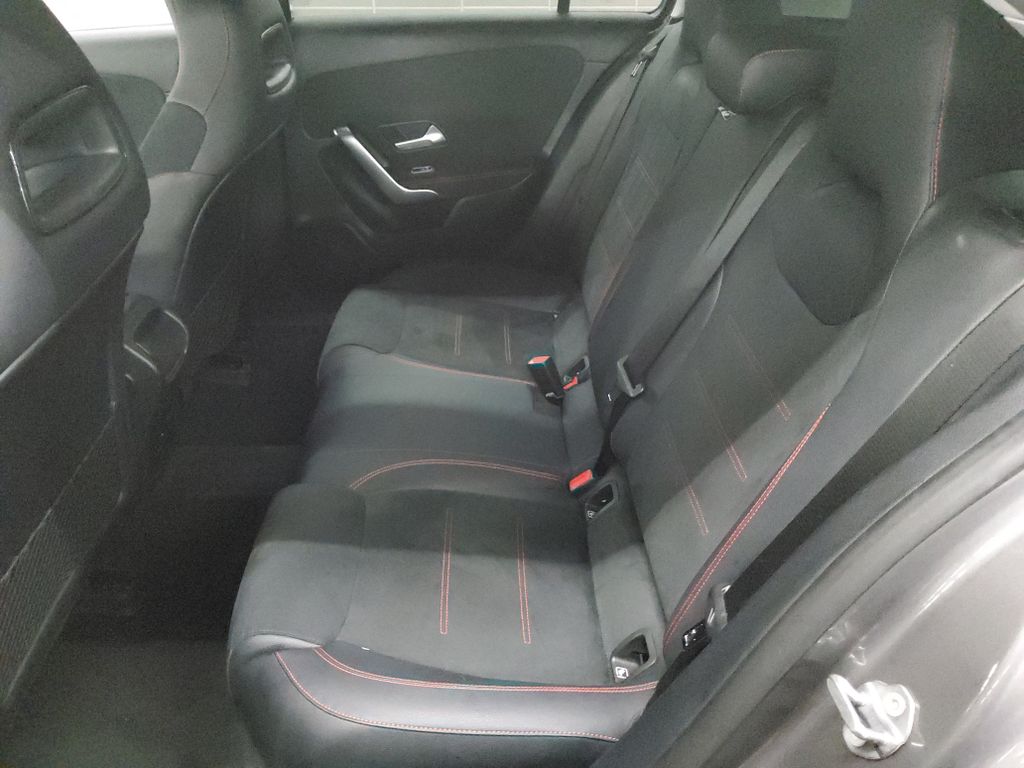 Mercedes-Benz A 180 2023