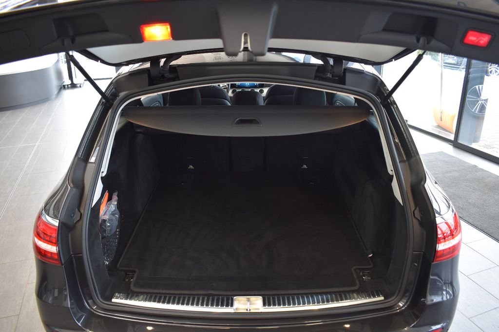 Mercedes-Benz E 200 2022