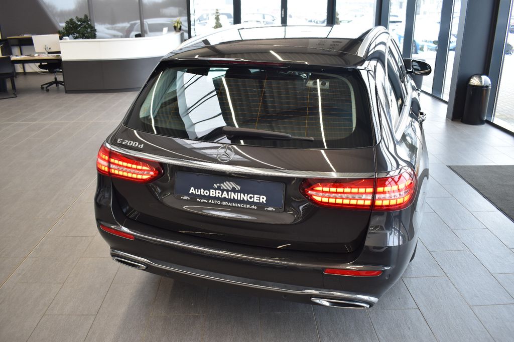 Mercedes-Benz E 200 2022