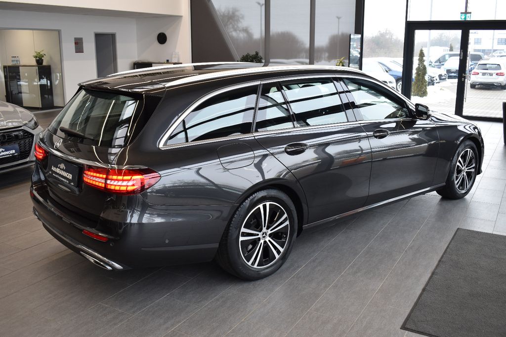 Mercedes-Benz E 200 2022