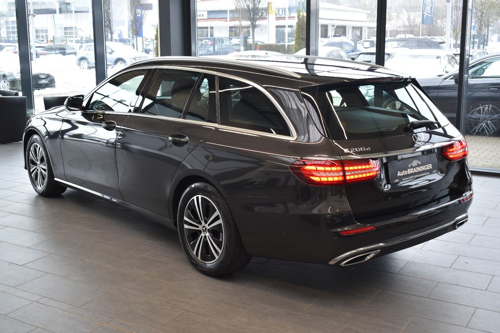 Mercedes-Benz E 200 2022