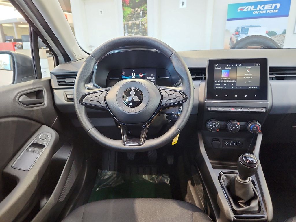 Mitsubishi Colt 2025