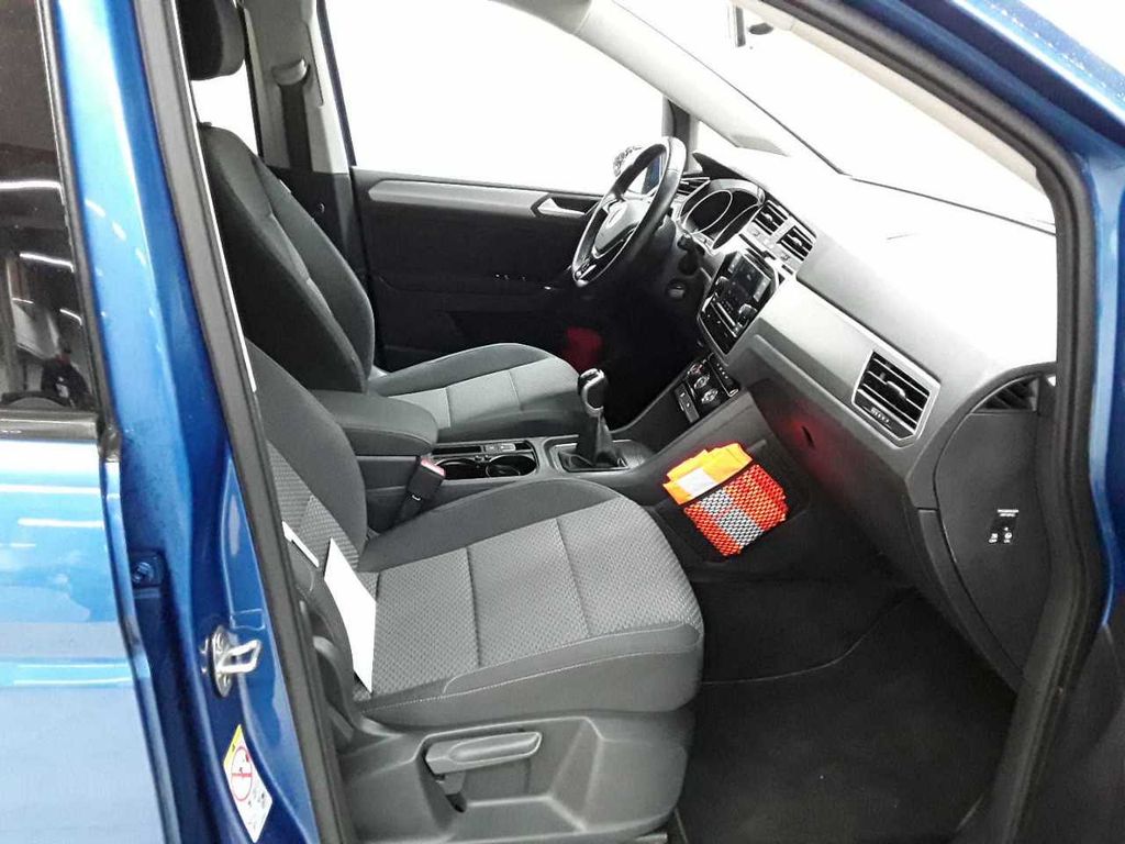 Volkswagen Touran 2021