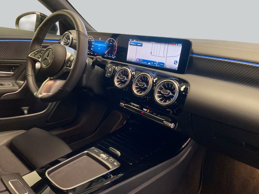 Mercedes-Benz CLA 200 2024