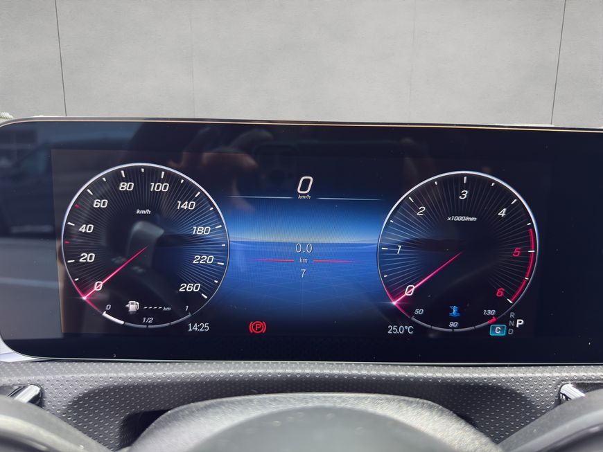 Mercedes-Benz A 180 2025