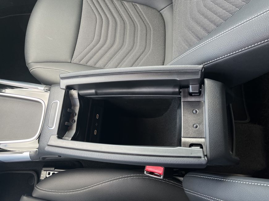 Mercedes-Benz GLB 180 2024