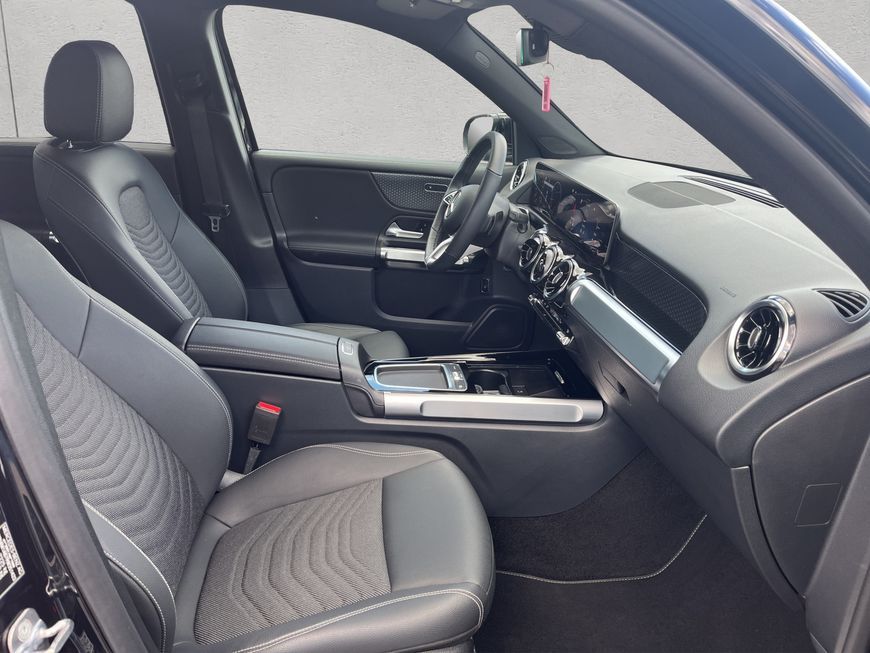 Mercedes-Benz GLB 180 2024
