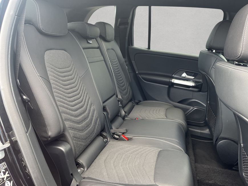 Mercedes-Benz GLB 180 2024