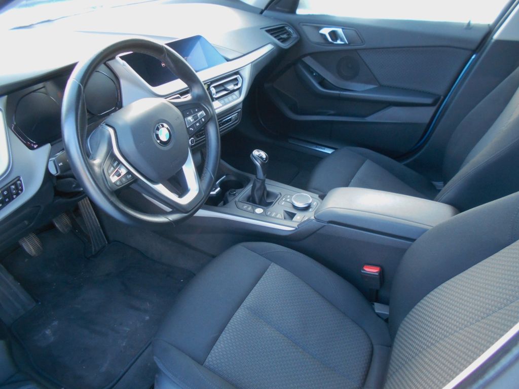 BMW 118 2021