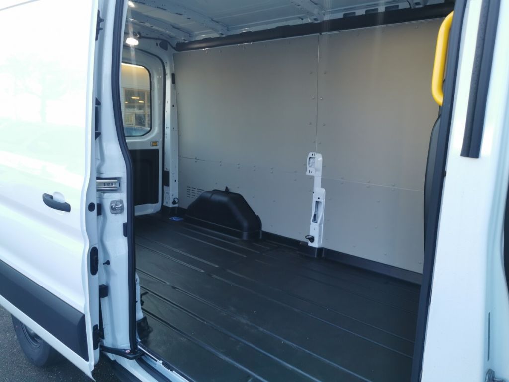 Ford Transit 2025