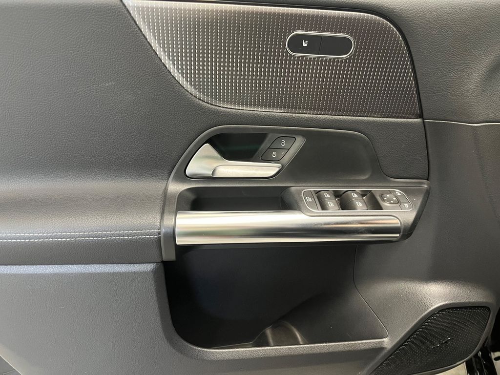 Mercedes-Benz B 200 2020