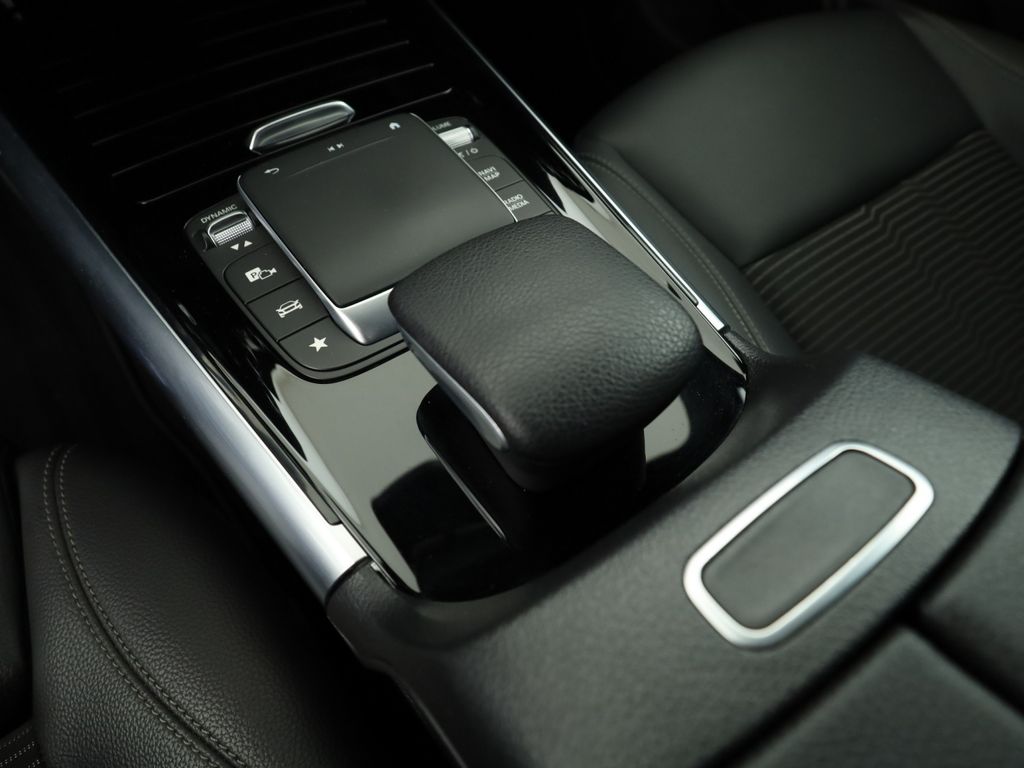 Mercedes-Benz B 250 2022