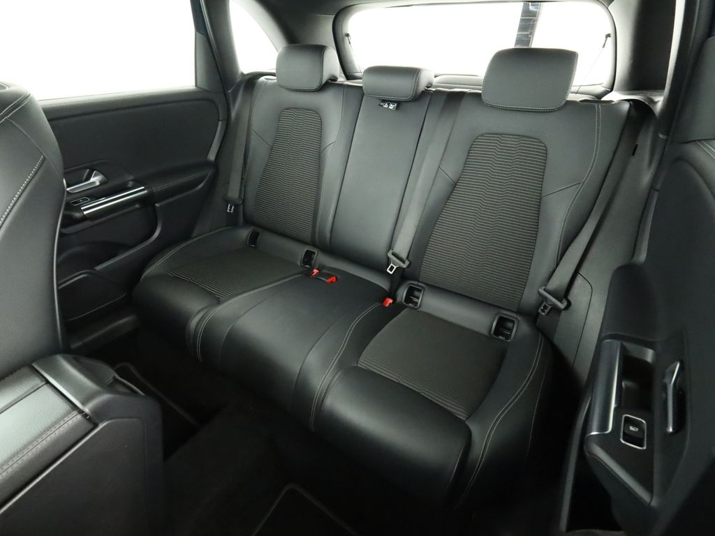 Mercedes-Benz B 250 2022