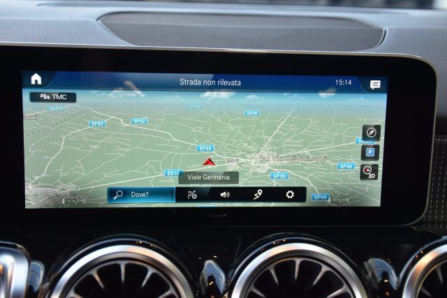 Mercedes-Benz GLB 200 2021