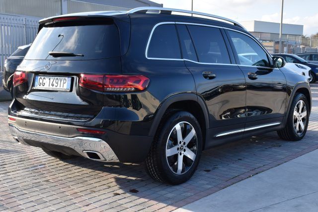 Mercedes-Benz GLB 200 2021