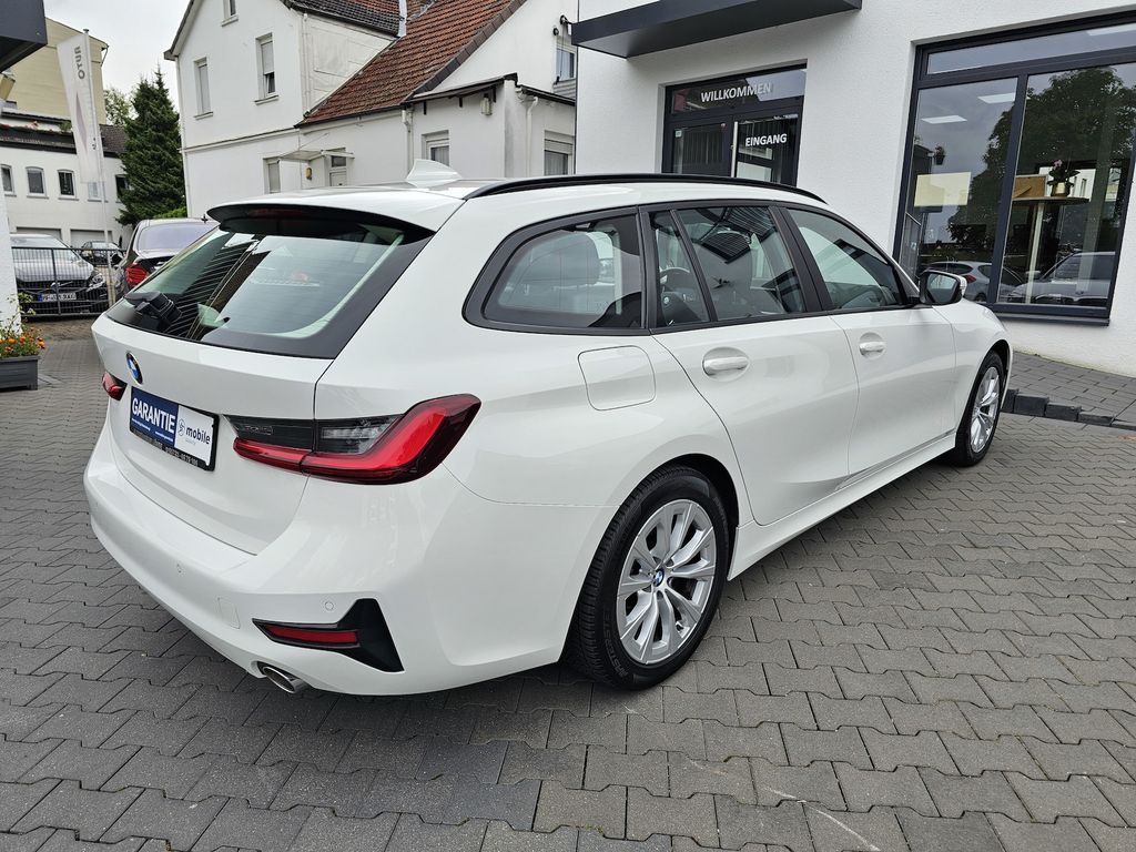 BMW 318 2021