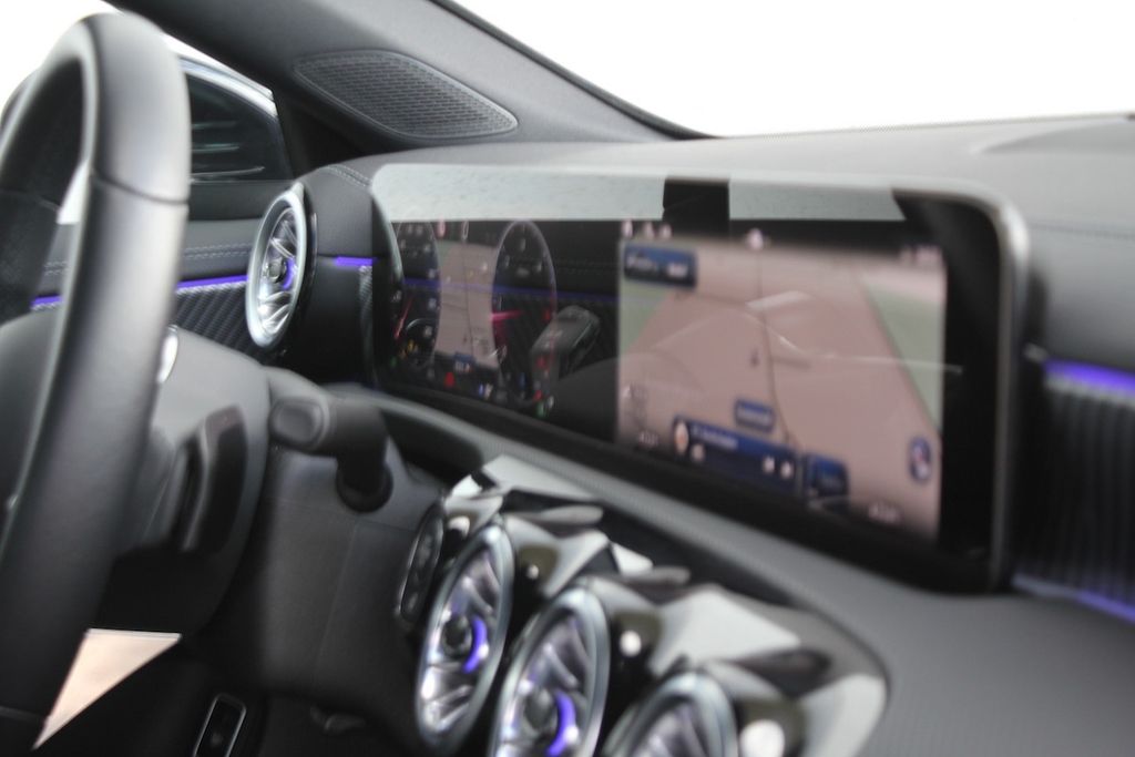 Mercedes-Benz CLA 180 2024