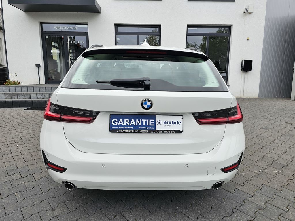 BMW 318 2021