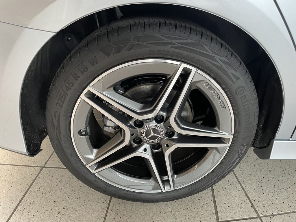 Mercedes-Benz A 180 2026