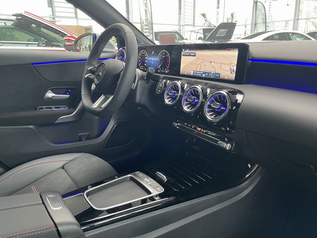 Mercedes-Benz A 180 2026