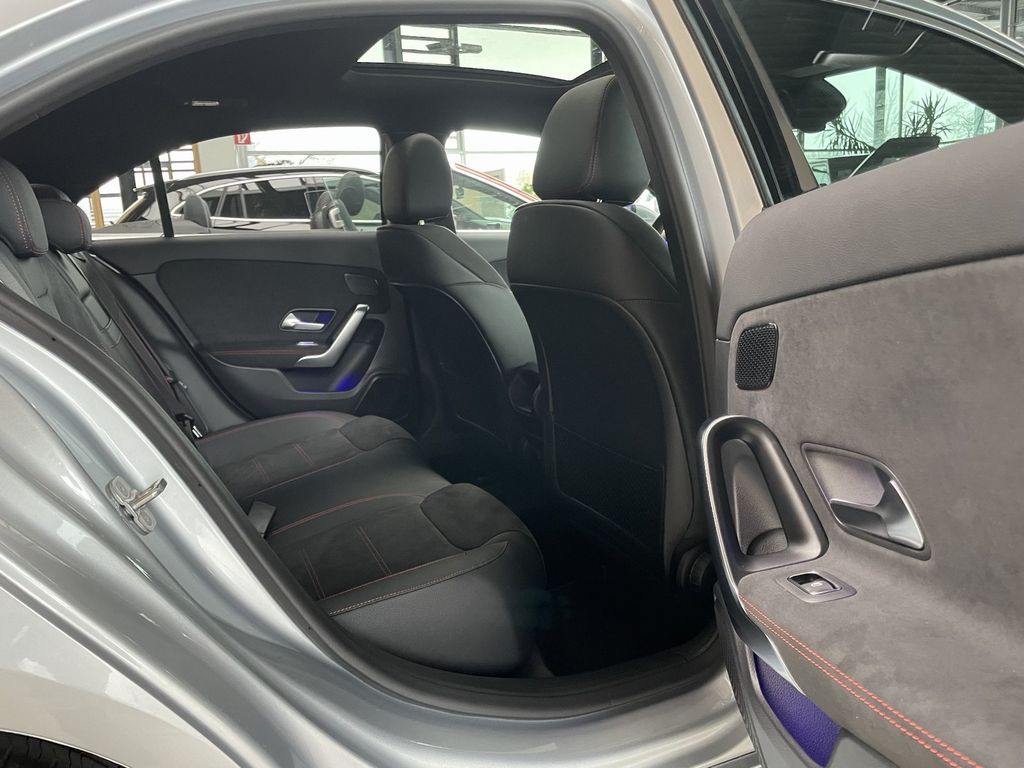 Mercedes-Benz A 180 2026