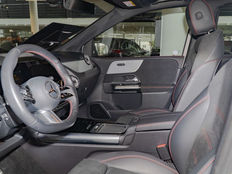 Mercedes-Benz B 200 2024