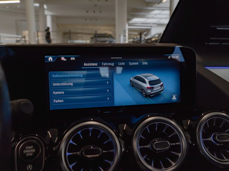 Mercedes-Benz B 200 2024