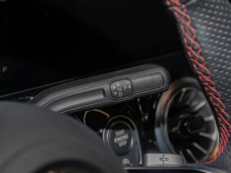 Mercedes-Benz B 200 2024