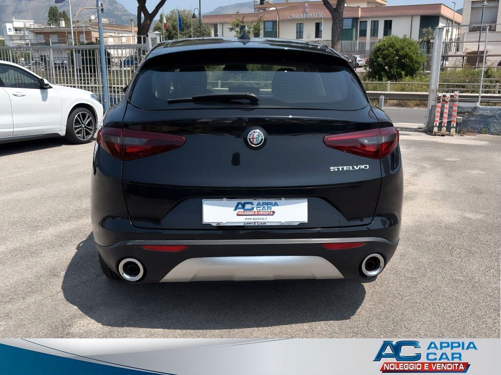 Alfa Romeo Stelvio 2020