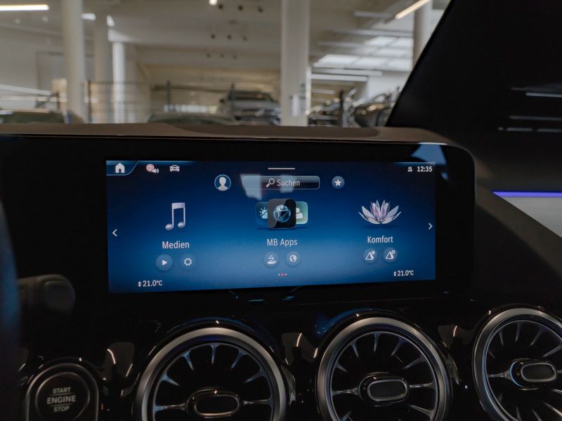 Mercedes-Benz B 200 2024