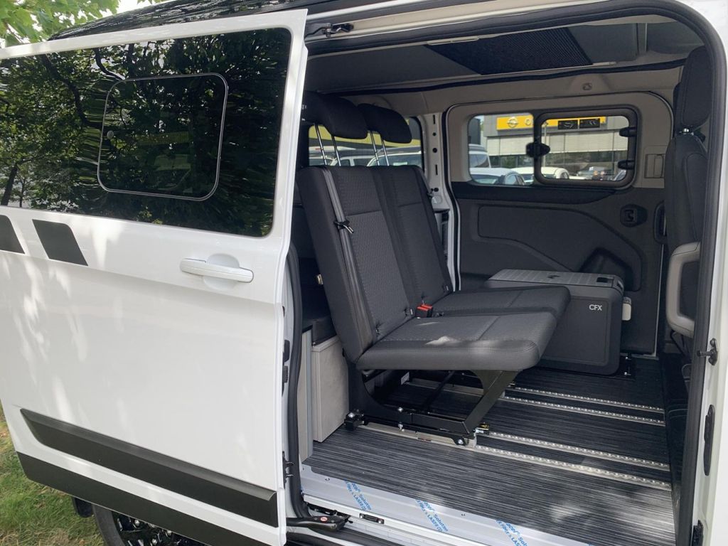 Ford Tourneo Custom 2025