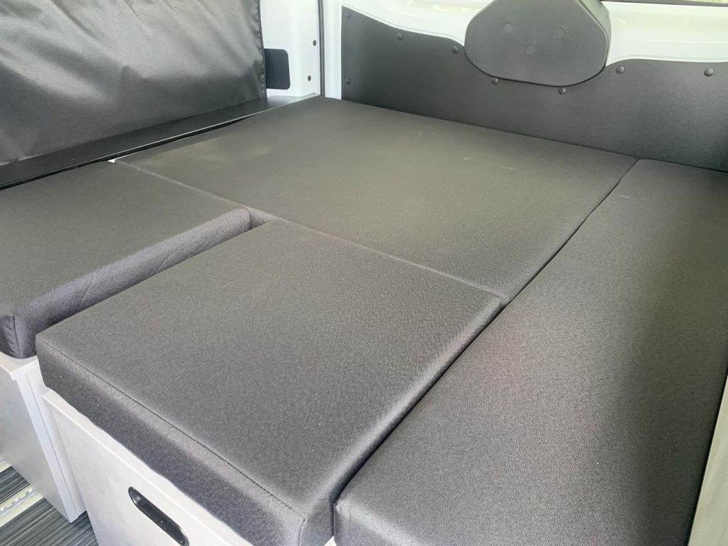 Ford Tourneo Custom 2025